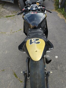 YAMAHA R6 - 3