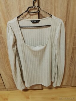 Predám trblietavý sveter - 3