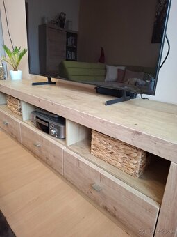 Komoda pod TV - 3