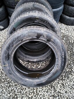235 60 18 Bridgestone 6-7mm - 3