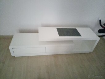 Komoda pod televízor - 3