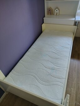 Posteľ s matracom - 3