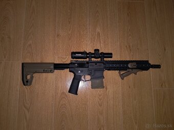 AEG Airsoft M4 - 3