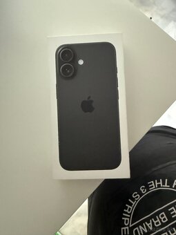 Iphone 16 Čierny 256GB - 3