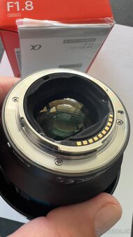 Sony FE 85mm F1.8 - 3