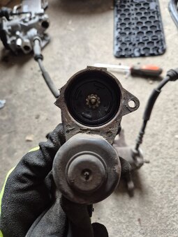 Zadné strmene audi a4 b8 s motorčekmi - 3