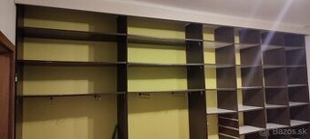 Predam doma robenu vstavanu skrinu - 3