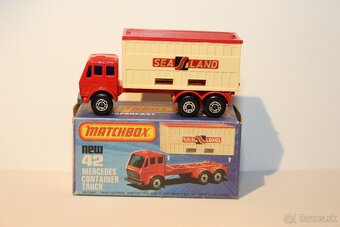 Matchbox SF Mercedes container truck - 3