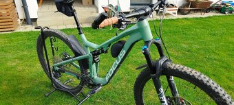 Celoodpruženy horský bicykel FOCUS THRON 6.9 - 3