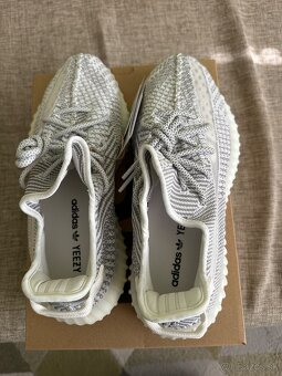 YEEZY BOOST 350 V2 - 3