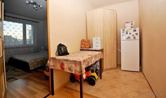 Veľký 4 izbový byt s balkónom - Na predaj - 3