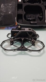 DJI Avata - 3.5 Axis Flying Kit – výborný stav - 3