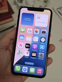 iPhone Xs 64gb Zlatý - 3
