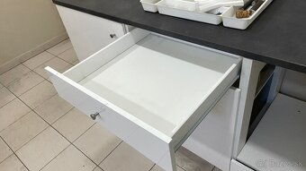 Predám kuchynský kútik IKEA – KNOXHULT + EKBACKEN - 3