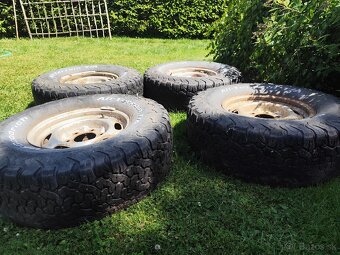 31x10.5 R15 gumy z diskami - 3