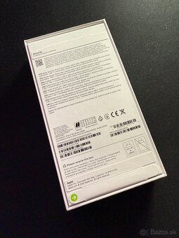iPhone 16e 128GB - 3