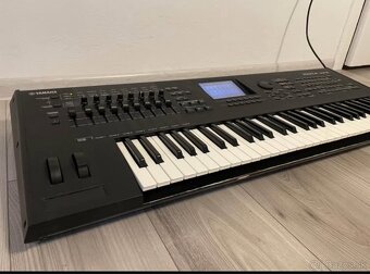 Yamaha Motif XF6 - 3