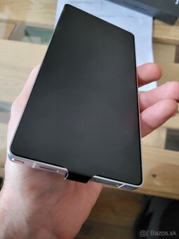novy Samsung S25 ultra 512GB Silver - 3