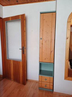 Nabytok z dreva na chatu - 3