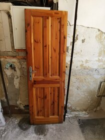 Staré dvere drevené masív. - 3