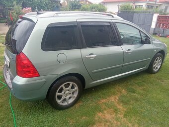 Peugeot 307SW 1.6hdi 7miestme - 3