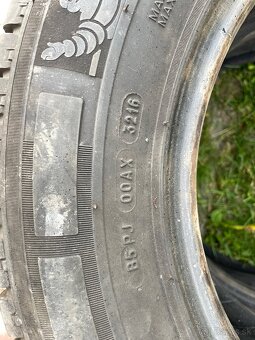 Michelin 225/65 r16c - 3