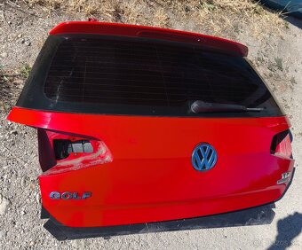 VW Golf 7 VII hatchback kufrove dvere 5G0 zadny naraznik - 3