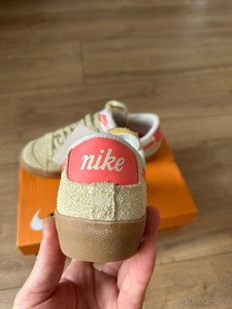 Nike. - 3