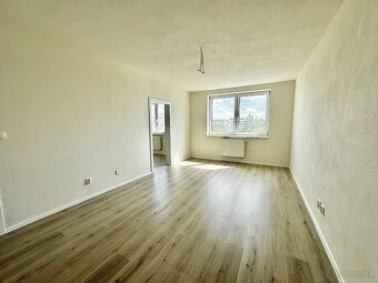 3i. byt, balkón, Michalovce, Muškátová ul., Novostavba, 77m2 - 3