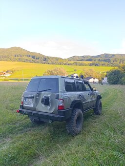 Predám Nissan patrol y61 - 3