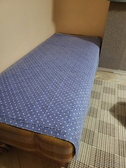 Posteľ, váľanda s veľkým úložným priestorom - 3