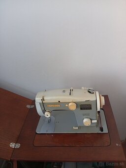 Predám funkčný šijací stroj Veritas - 3