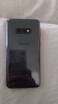 Samsung S10e - 3
