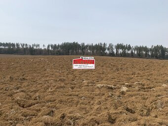 (1.407 m²) POĽNOHOSPODÁRSKY POZEMOK - 3