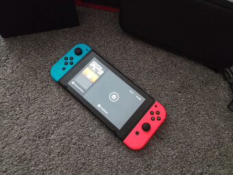Nintendo Switch V2 - 3