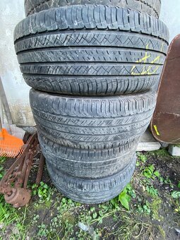 Michelin 215/65 r16 - 3
