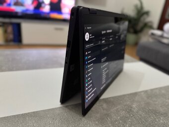Dell Latitude 5300 2v1 –dotykový notebook aj tablet v jednom - 3