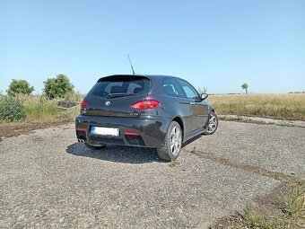Alfa Romeo 147 GTA - 3