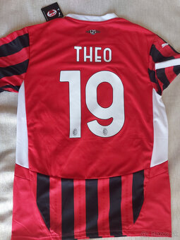 Dres AC Miláno Theo Hernandez - 3