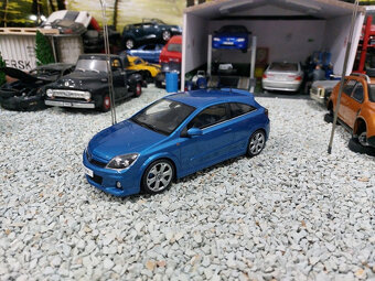 model auta Opel Astra H OPC 2006 Otto mobile 1:18 - 3