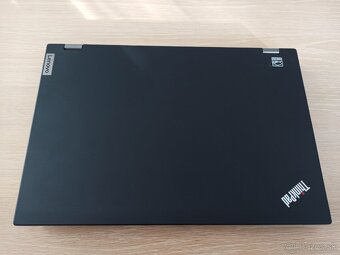 Lenovo ThinkPad P15 Gen1 - 3