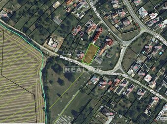 Exluzívny stavebný pozemok v zastavanej časti obce Medzany - 3