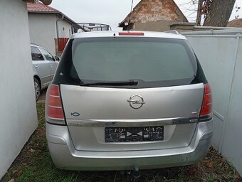 Opel Zafira B 1,9-74kw r.v.2006 bez Tp - 3