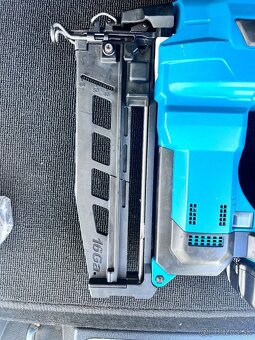 Predám makita DBN 600 RTJ - 3