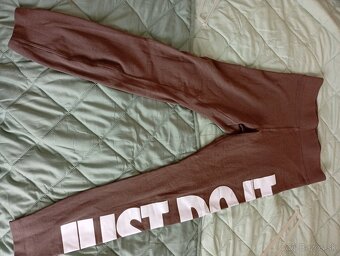 damske leginy Nike - 3