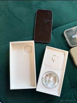 Predam Apple iPhone 14, 128GB - 3