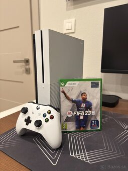 🎮 Xbox One S 1TB s SSD, 2 ovládače, FIFA 23, stojan – TOP s - 3