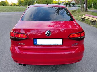 Volkswagen Jetta 2.0 TDI CR Facelift - 3