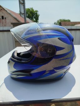 Prilba na motorku - 3