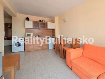 Prodej zařízeného apartmánu 2+kk s balkonem – Slunečné pobře - 3